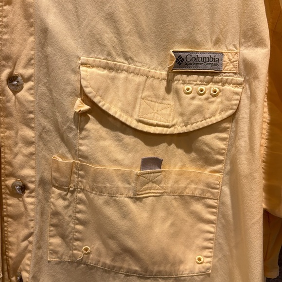 Columbia Pre loved Men Shirt in yellow in good condition. Size medium. - Picture 5 of 7